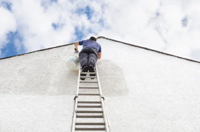 Peinture extérieure à Lourmarin — façades et ravalement